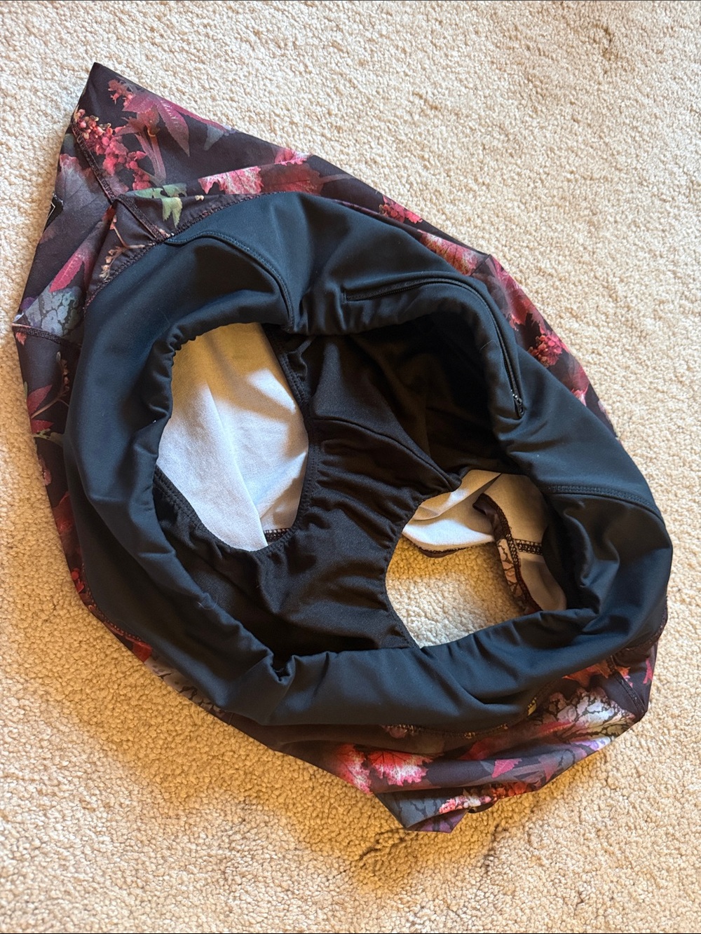 Oiselle Roga Shorts Autumn Foliage Print - Picture 5 of 10